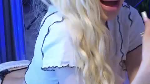 Snapshot of karmaarms chatting on June 30, 7:48 pm Julia online show from June 30, 7:48 pm