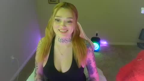 Snapshot of karmathevixen0304 chatting on May 6, 9:42 pm karmathevixen0304 online show from May 6, 9:42 pm
