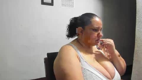 Karol online show from April 19, 3:06 am