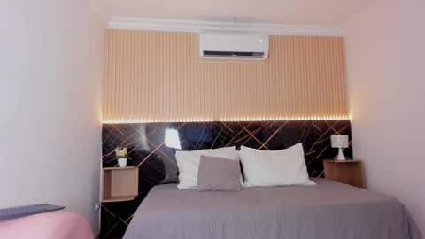 karol_cortes online show from October 31, 3:02 pm