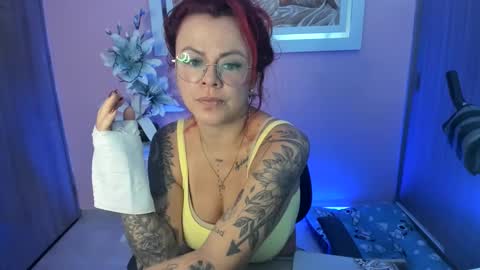 Snapshot of karol_milf__ chatting on January 26, 1:58 pm kAROL MILF online show from January 26, 1:58 pm
