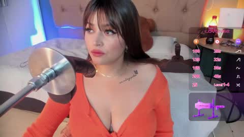 Snapshot of karol_page1 chatting on May 22, 11:43 pm KAROL online show from May 22, 11:43 pm