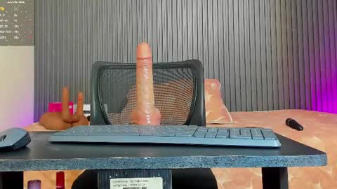 Snapshot of karola_cute_ chatting on July 31, 10:14 am katalina online show from July 31, 10:14 am