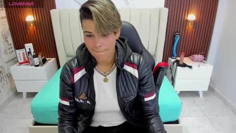 Karol and Luna online show from March 8, 2:55 am