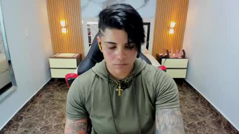 Snapshot of karolandluna chatting on May 4, 7:21 pm Karol and Luna online show from May 4, 7:21 pm