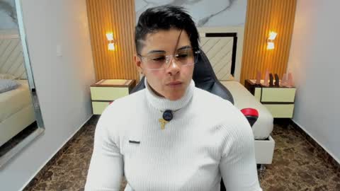 Snapshot of karolandluna chatting on May 12, 7:55 pm Karol and Luna online show from May 12, 7:55 pm