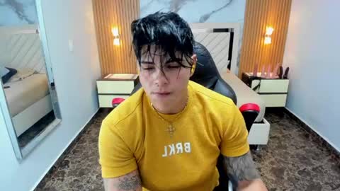Snapshot of karolandluna chatting on May 16, 7:23 pm Karol and Luna online show from May 16, 7:23 pm
