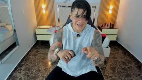 Snapshot of karolandluna chatting on May 26, 7:43 pm Karol and Luna online show from May 26, 7:43 pm