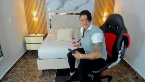 Snapshot of karolandluna chatting on May 30, 12:46 pm Karol and Luna online show from May 30, 12:46 pm