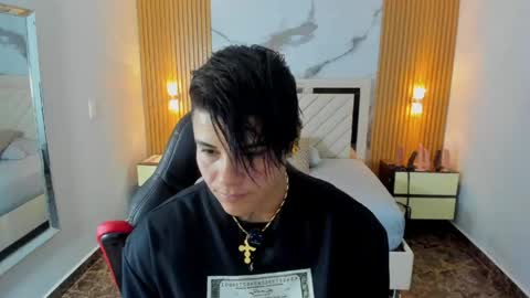 Snapshot of karolandluna chatting on June 2, 7:27 pm Karol and Luna online show from June 2, 7:27 pm