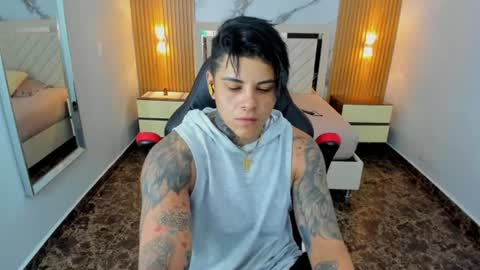 Snapshot of karolandluna chatting on June 10, 7:13 pm Karol and Luna online show from June 10, 7:13 pm