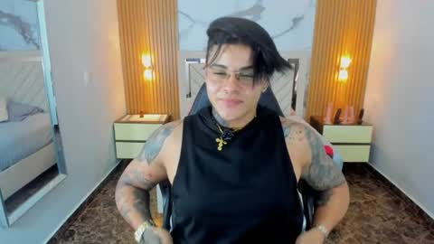 Snapshot of karolandluna chatting on June 11, 8:18 pm Karol and Luna online show from June 11, 8:18 pm