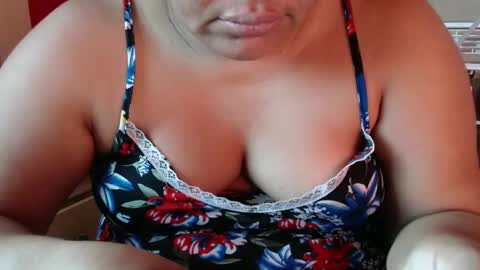 karolbb online show from December 6, 11:22 am