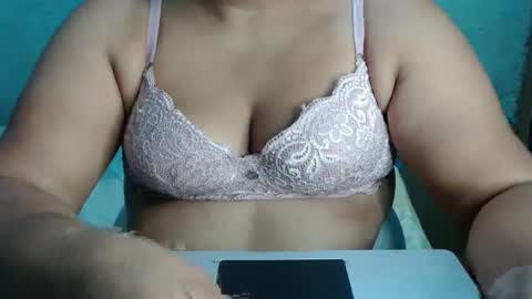 karolbb online show from October 19, 10:43 pm