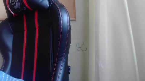 Snapshot of karolhorny96 chatting on January 30, 9:36 am Karol  online show from January 30, 9:36 am