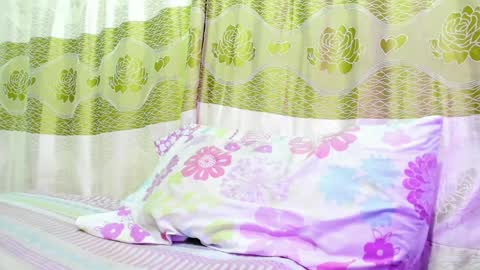 Snapshot of karoli_sanz chatting on January 30, 4:37 am Karolinstagram.karoli sanz online show from January 30, 4:37 am