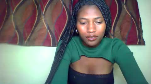 Snapshot of karoliee chatting on May 15, 4:03 pm karoliee online show from May 15, 4:03 pm