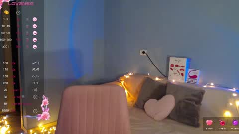 Snapshot of karolina_hottie_ chatting on May 22, 2:19 am Kira online show from May 22, 2:19 am