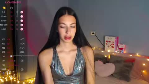 Snapshot of karolina_hottie_ chatting on June 22, 2:02 am Kira online show from June 22, 2:02 am