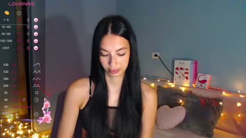 Snapshot of karolina_hottie_ chatting on July 6, 1:46 am Kira online show from July 6, 1:46 am