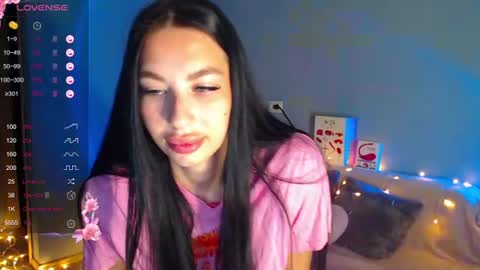 Snapshot of karolina_hottie_ chatting on July 14, 2:05 am Kira online show from July 14, 2:05 am
