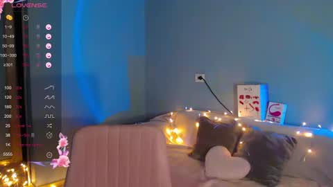 Snapshot of karolina_hottie_ chatting on July 23, 2:09 am Kira online show from July 23, 2:09 am