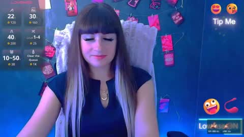 Snapshot of karolina_mia chatting on July 7, 5:54 am Caroline online show from July 7, 5:54 am