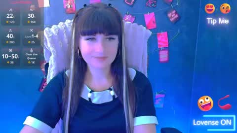 Snapshot of karolina_mia chatting on July 20, 5:44 am Caroline online show from July 20, 5:44 am