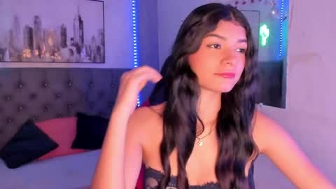 Snapshot of karolina_vince chatting on May 31, 4:31 am Karo online show from May 31, 4:31 am