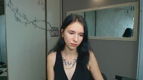 Snapshot of karolinablack chatting on December 11, 6:58 am Karolina online show from December 11, 6:58 am