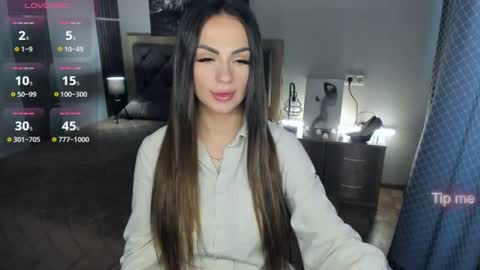 Snapshot of karolinasykes chatting on June 18, 5:51 am Karolina online show from June 18, 5:51 am