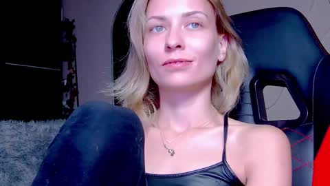 karoline121 online show from October 7, 9:34 pm