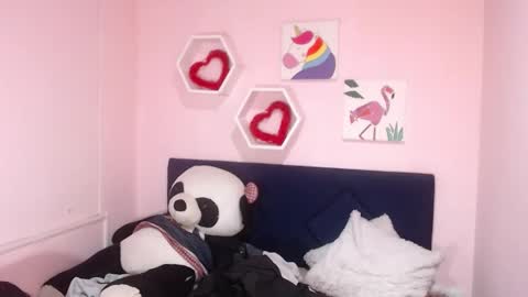 Isa online show from February 27, 8:31 pm