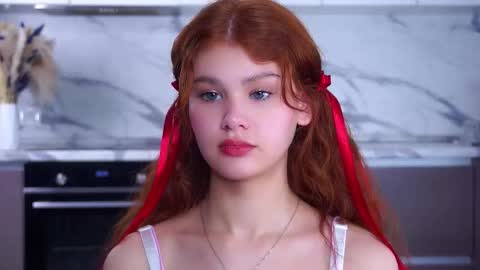 lina online show from December 16, 12:10 pm