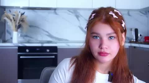 lina online show from December 19, 11:28 am