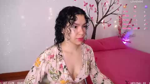 Snapshot of karolkat_1 chatting on June 13, 1:42 pm Karolina 3 online show from June 13, 1:42 pm