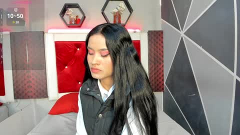 Snapshot of karoll014 chatting on February 1, 11:54 am Karol online show from February 1, 11:54 am