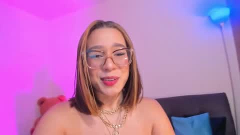 Snapshot of karoll28s chatting on May 12, 1:58 am Karoll28s online show from May 12, 1:58 am
