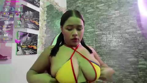 Snapshot of karoll__sex chatting on June 12, 12:59 pm KAROLL online show from June 12, 12:59 pm