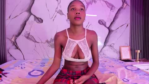 karolstark online show from March 25, 1:28 pm