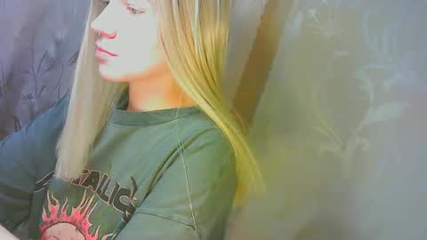 Caroline Fox online show from September 11, 10:15 am