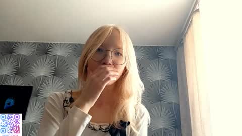 Sara online show from March 17, 7:12 am