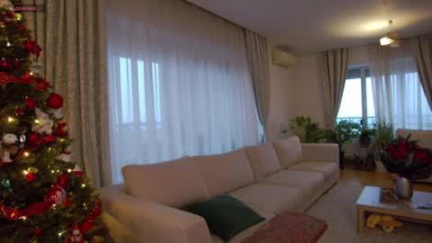 Snapshot of karrin chatting on December 6, 6:26 am K online show from December 6, 6:26 am