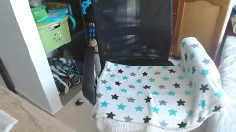 Snapshot of kary_montero chatting on June 11, 3:32 pm karime online show from June 11, 3:32 pm