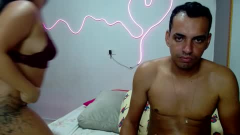 Tamires e Maicon online show from December 17, 11:27 pm