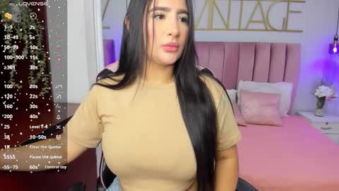 Snapshot of kaseythompson chatting on October 21, 12:06 pm kaseythompson online show from October 21, 12:06 pm