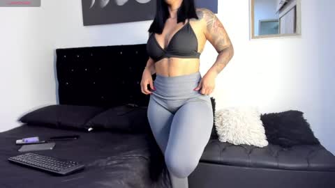 Snapshot of kassandra11_ chatting on May 15, 8:49 pm Kassandra online show from May 15, 8:49 pm