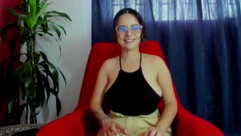 Snapshot of kassandra_james chatting on December 20, 6:04 pm kassandra james online show from December 20, 6:04 pm