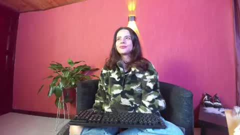Snapshot of kassandra_james chatting on July 15, 11:26 am kassandra james online show from July 15, 11:26 am