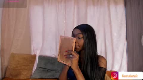 Snapshot of kassandracruz chatting on October 11, 9:13 pm Cris    my transmision schedules of 8am to 2pm hour Colombia online show from October 11, 9:13 pm